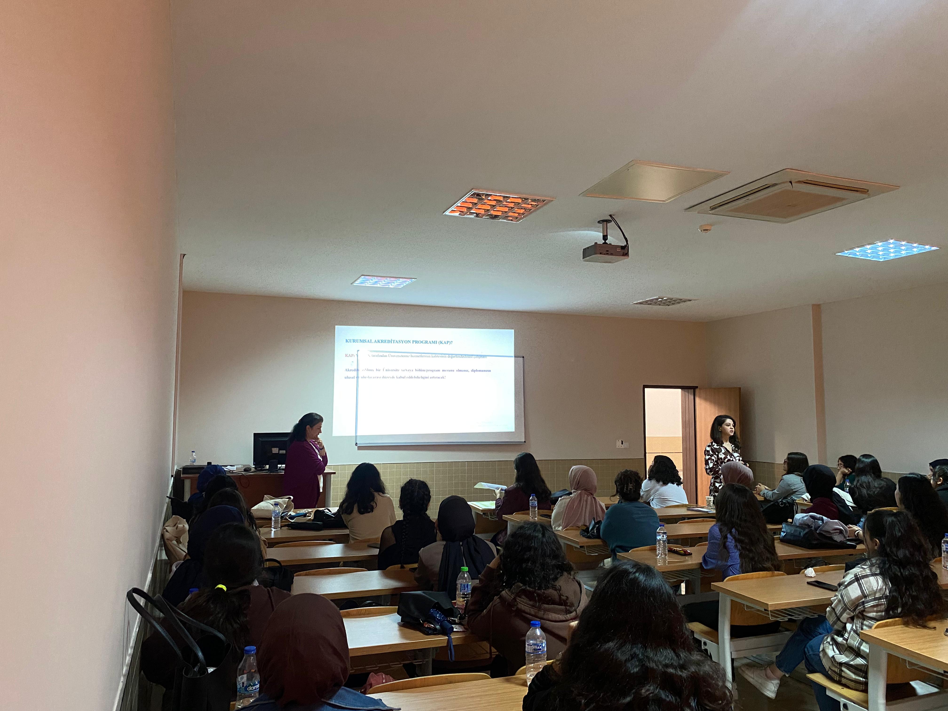 Öğrencilerimize Akreditasyon Farkındalık Eğitimi Verildi 