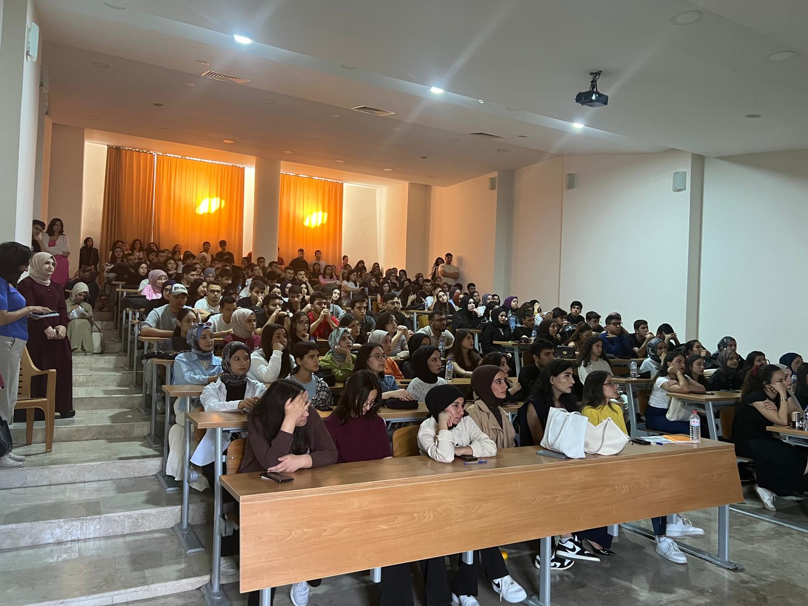 Hemşirelik Öğrencilerine Yönelik Kalite Bilgilendirme Sunumu Gerçekleştirildi
