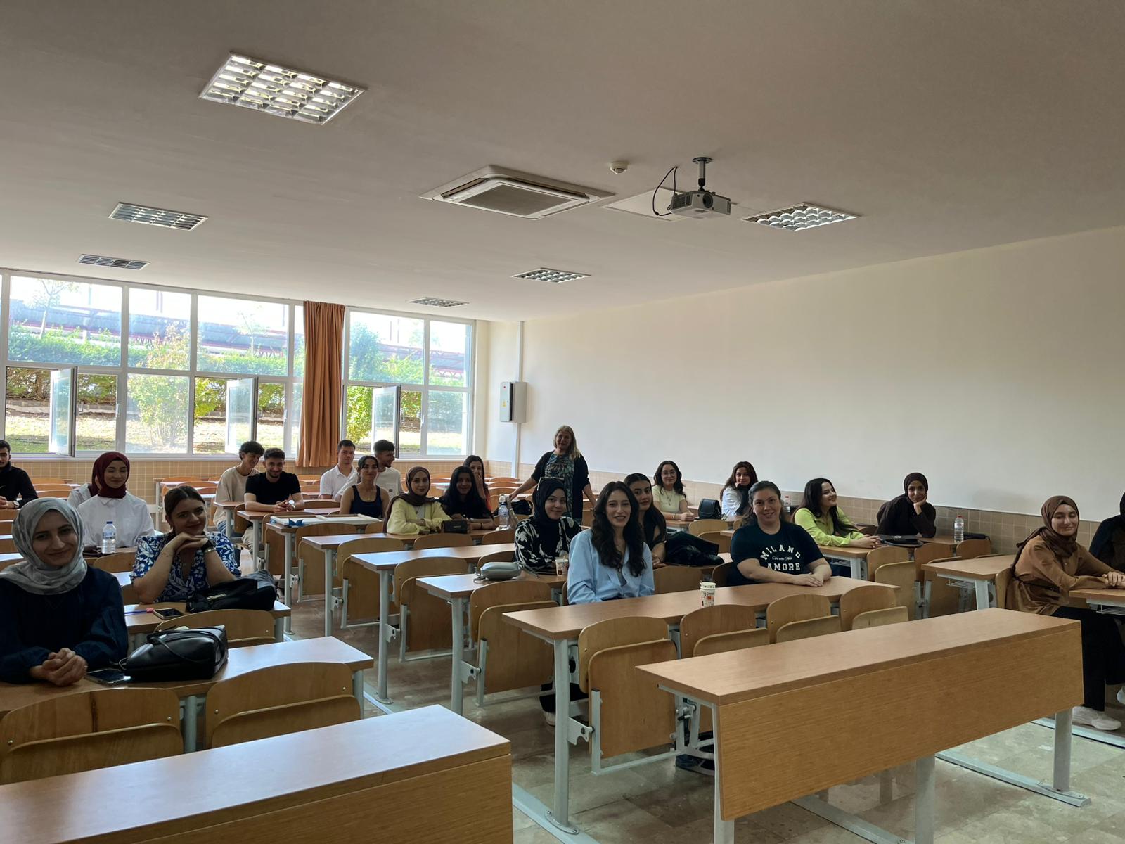 Sağlık Yönetimi Bölümü'nde Akademik Danışmanlık Toplantısı Gerçekleştirildi