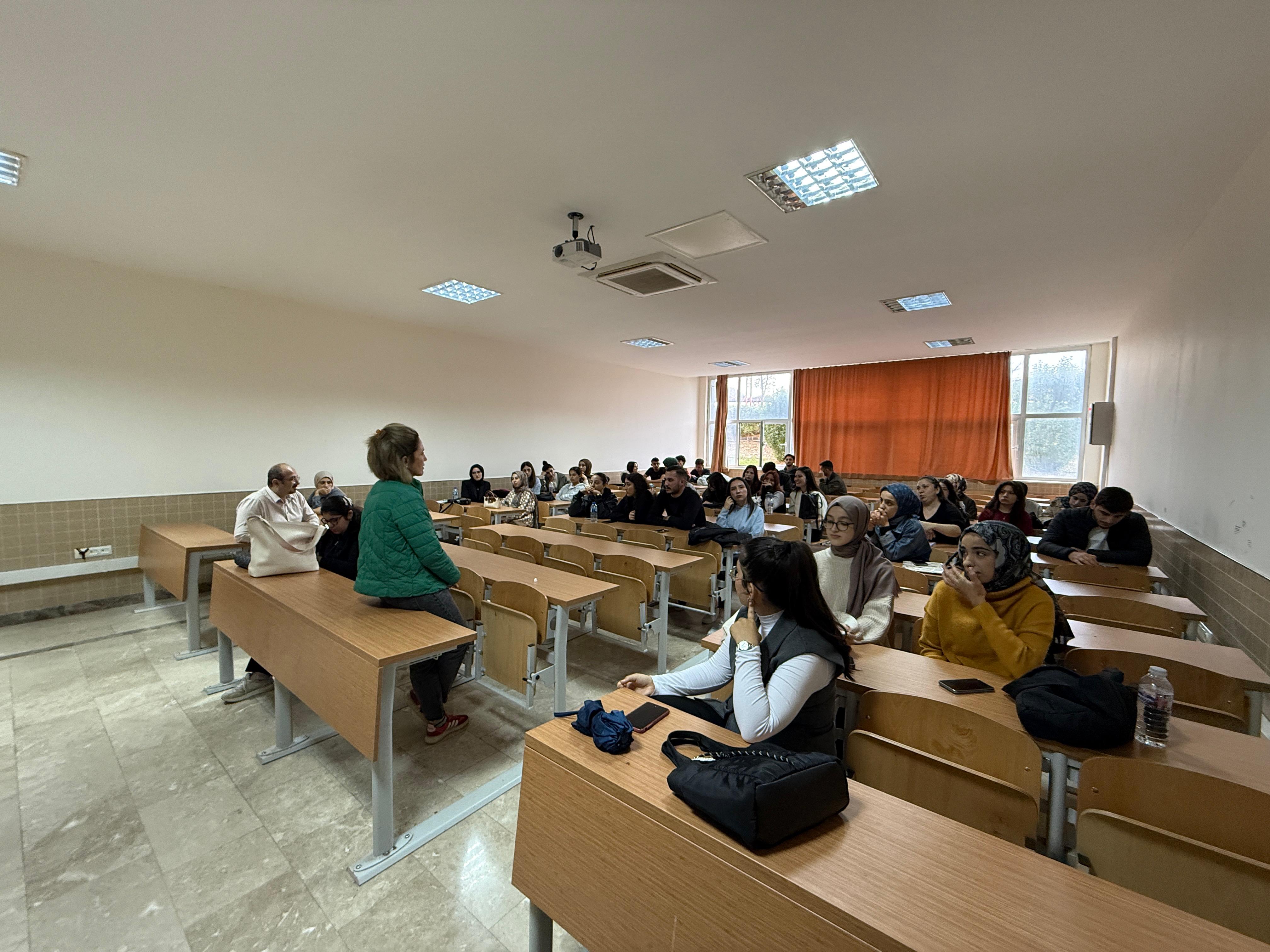 Eğitim- Öğretim Komisyonu Çalışmaları Kapsamında Ara Sınav Sonrası Toplantı Gerçekleştirildi