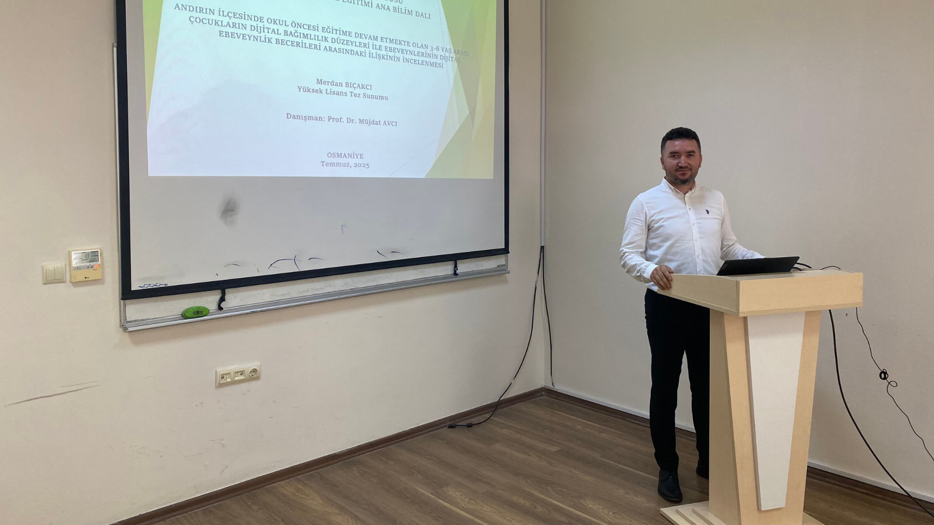 Üniversitemiz Aile Danışmanlığı ve Eğitimi Tezli Yüksek Lisans Programı'ndan Yeni Mezunlar