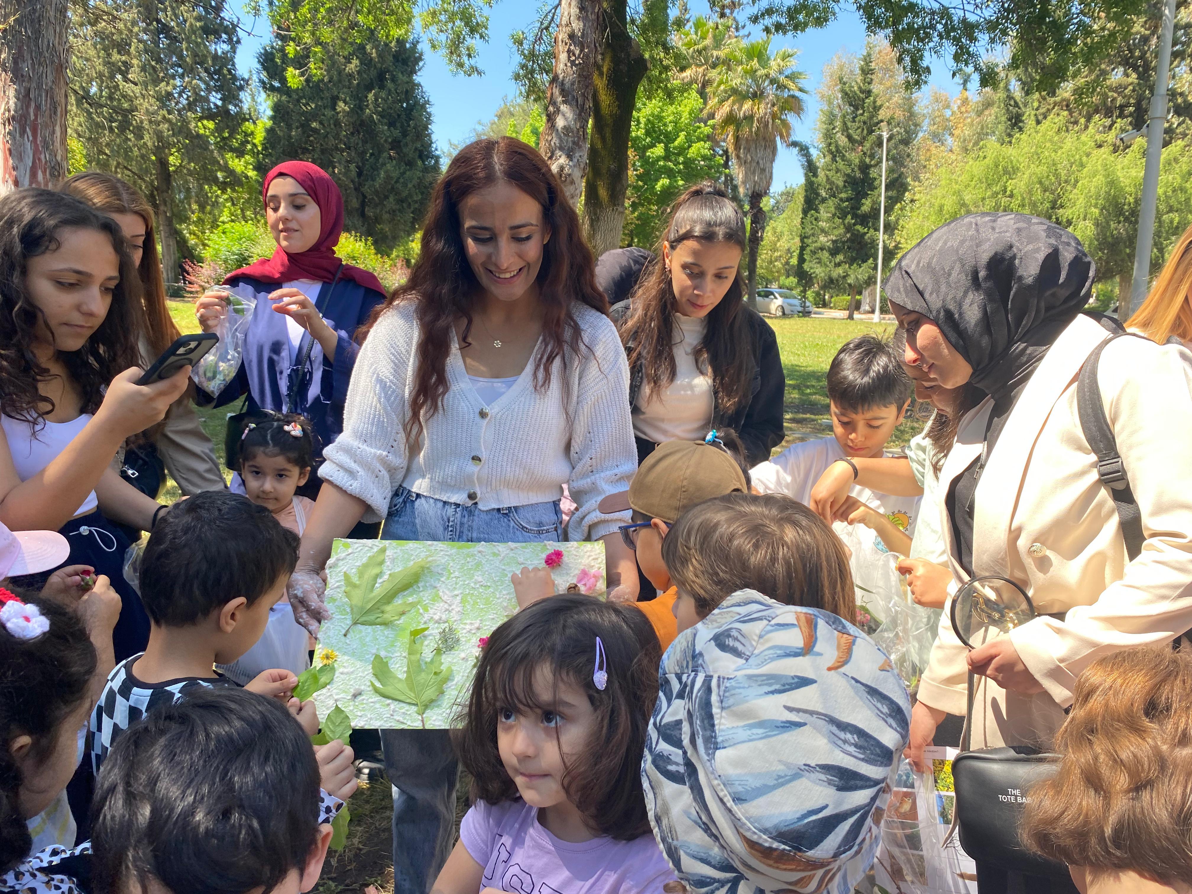 ANAOKULU ÖĞRENCİLERİNİN OYUN VE GERÇEKLİK KULÜBÜ ÖĞRENCİLERİYLE KAMPÜSTEKİ KEŞİF HEYECANI