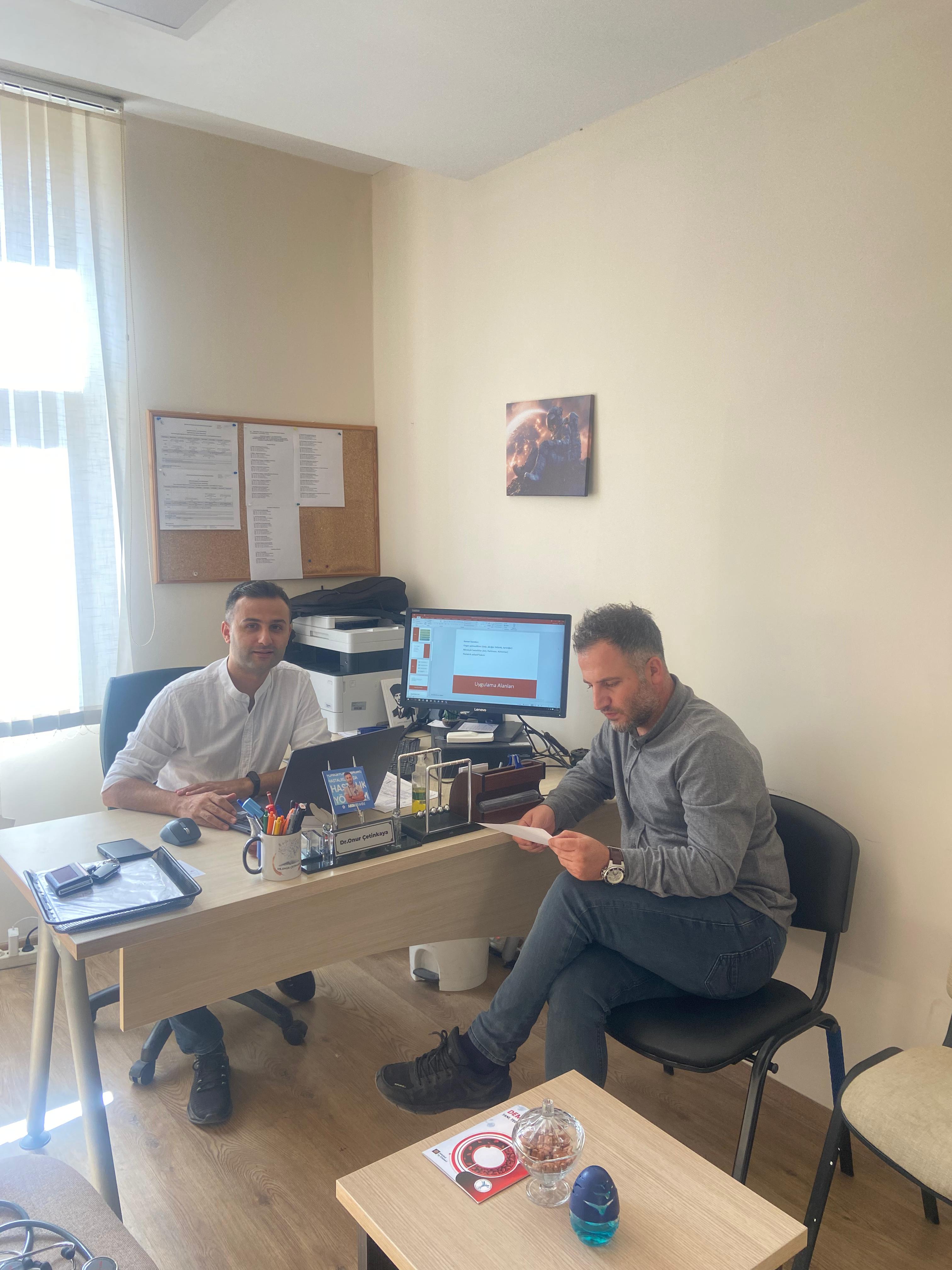 SAĞLIK BAKIM HİZMETLERİ BÖLÜMÜ ÖĞRETİM ELEMANLARI KALİTE VE AKREDİTASYON KONULU TOPLANTI GERÇEKLEŞTİRİLDİ