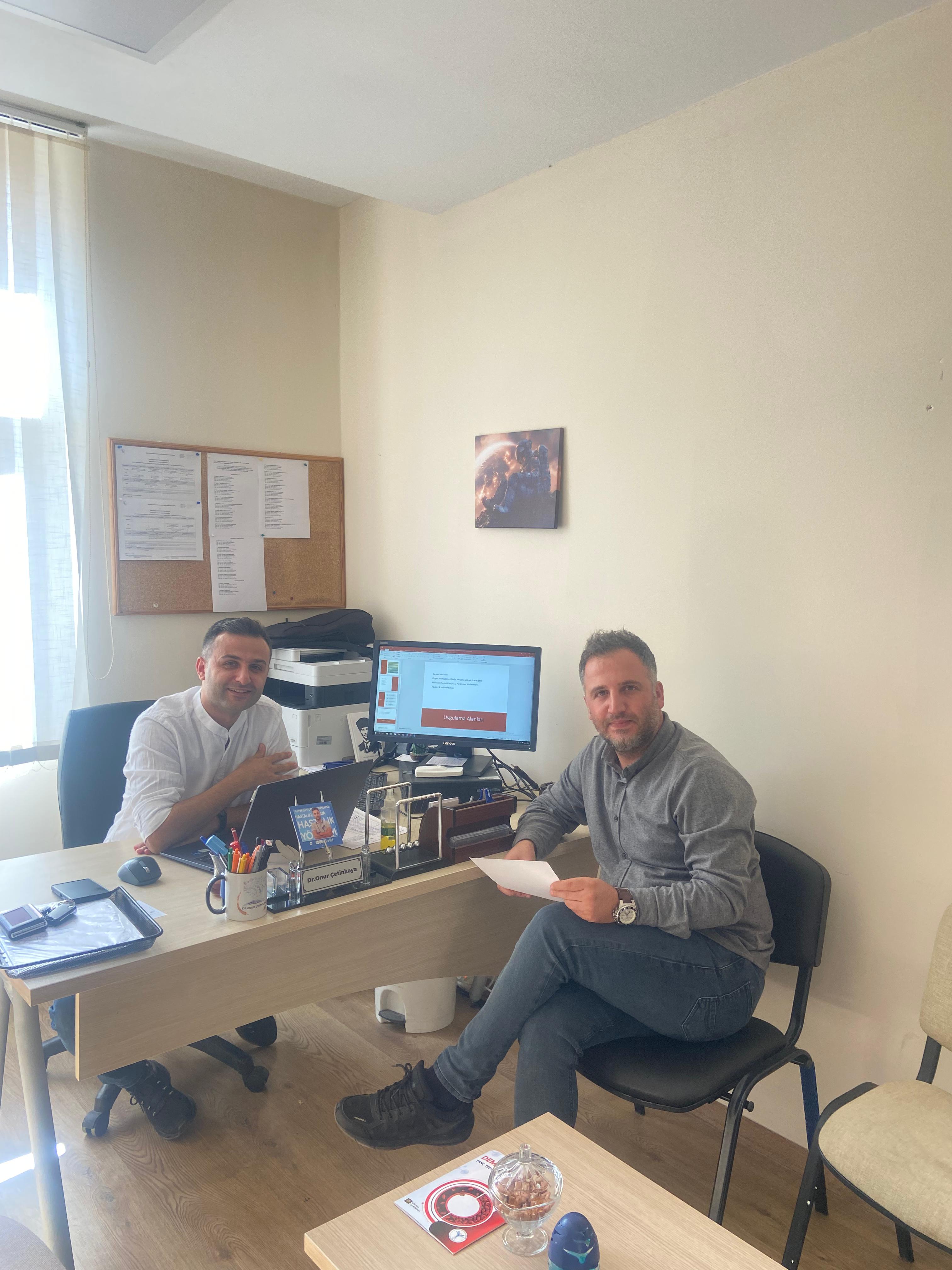 SAĞLIK BAKIM HİZMETLERİ BÖLÜMÜ ÖĞRETİM ELEMANLARI KALİTE VE AKREDİTASYON KONULU TOPLANTI GERÇEKLEŞTİRİLDİ