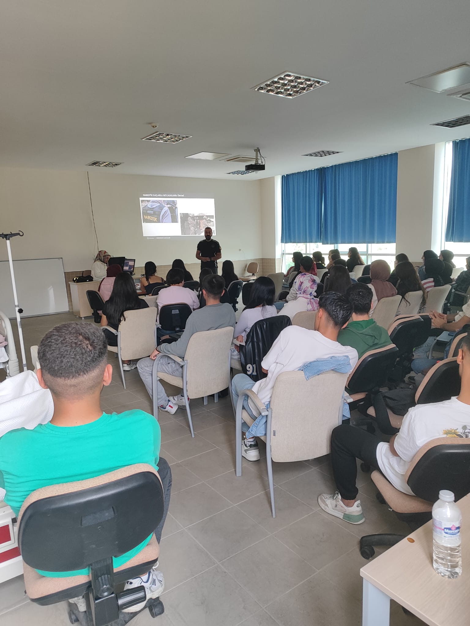 BÖLÜMÜMÜZ ÖĞRENCİLERİNE BAĞIMLILIKLA MÜCADELE KAPSAMINDA BİLGİLENDİRME YAPILDI